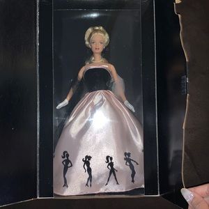 Barbie Timeless Silhouette Collectible Barbie